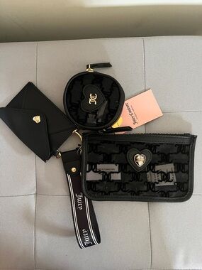 NWT Juicy Couture 3 Piece Pouch Set